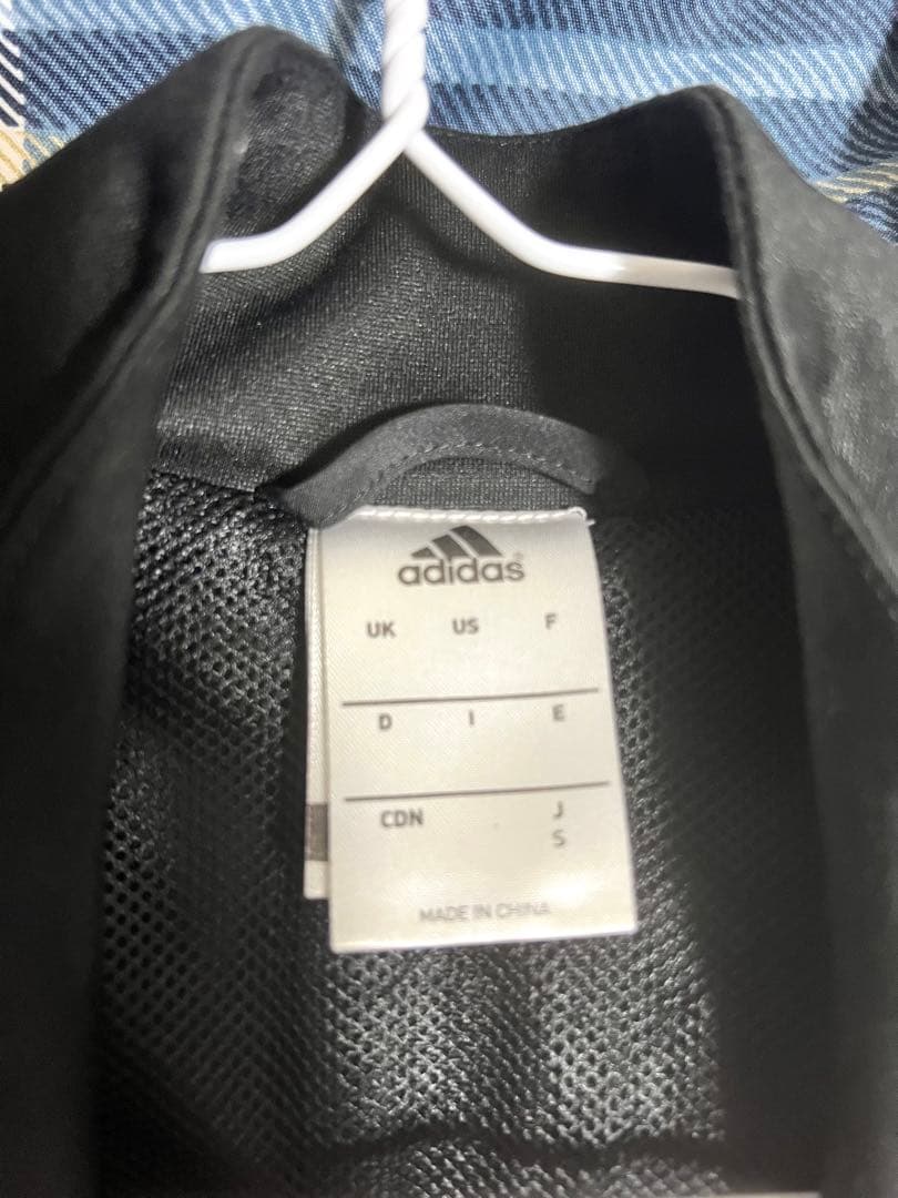 【美品】レアルマドリード　アンセムジャケット