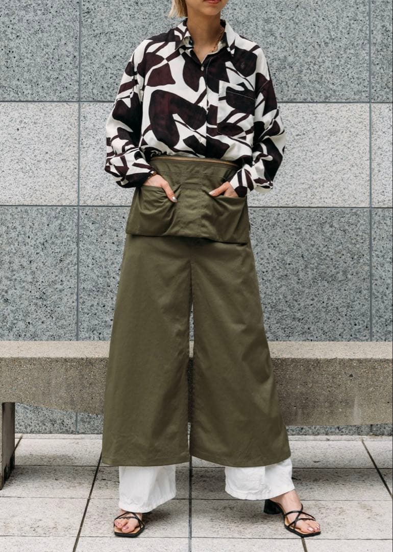 POCKETS エプロンkhaki (nylon chino)