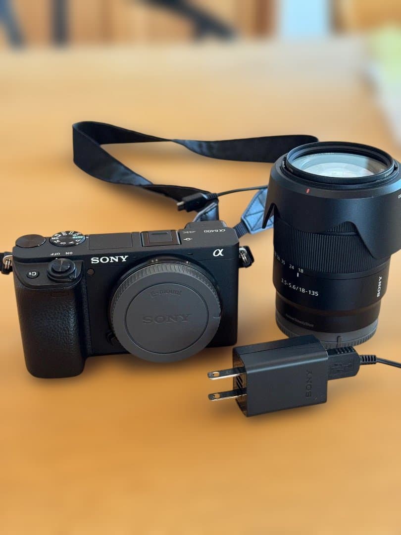 【緊急値下げ】SONY α6400 ミラーレス一眼本体・SONYズームレンズ付き