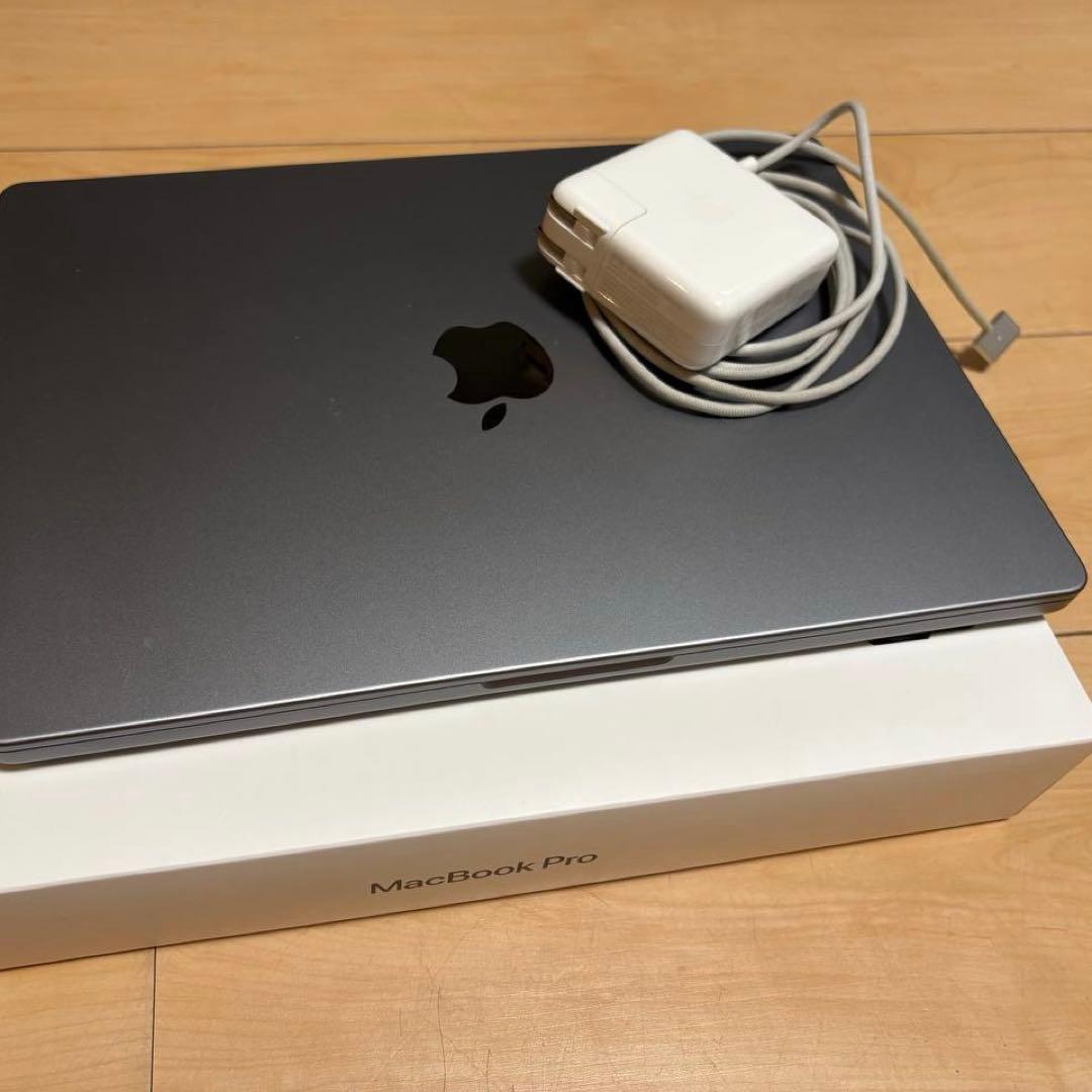 Apple MacBook Pro M1pro 14インチ シルバー
