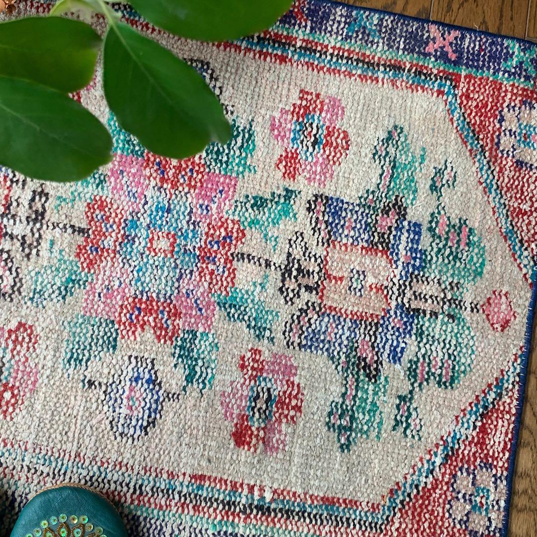 トルコヴィンテージラグ　テラコッタレッド　99×56 シャビー　ざっくり手織り