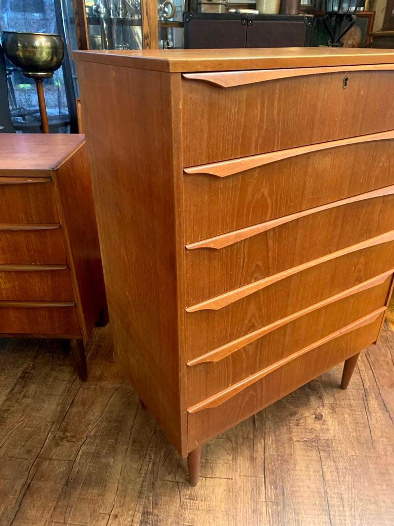 ヴィンテージ　デンマーク製6段チェスト
