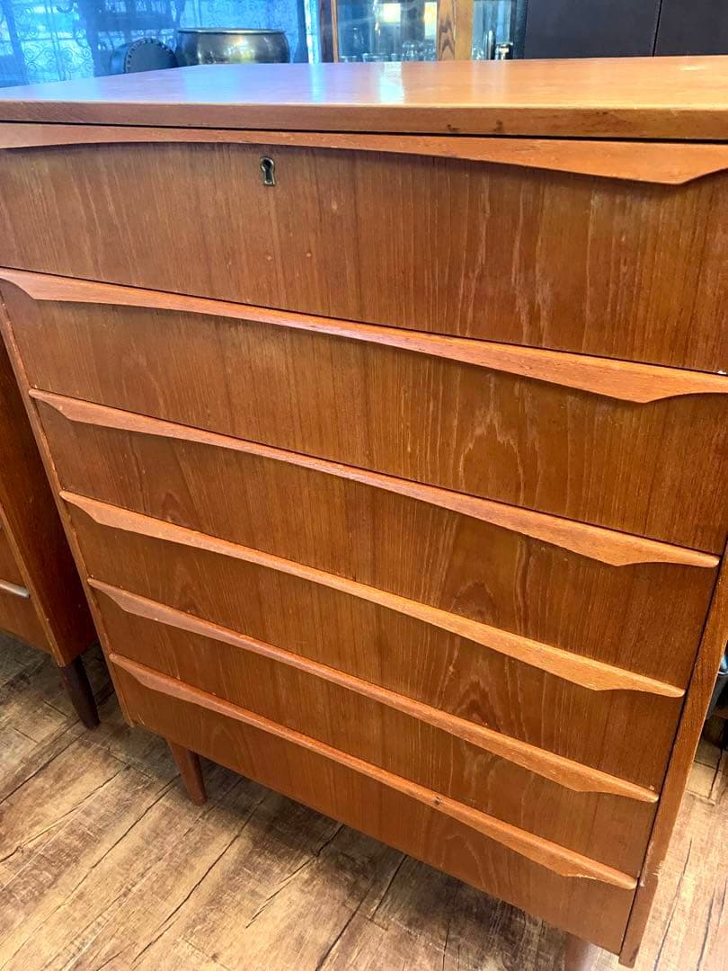 ヴィンテージ　デンマーク製6段チェスト