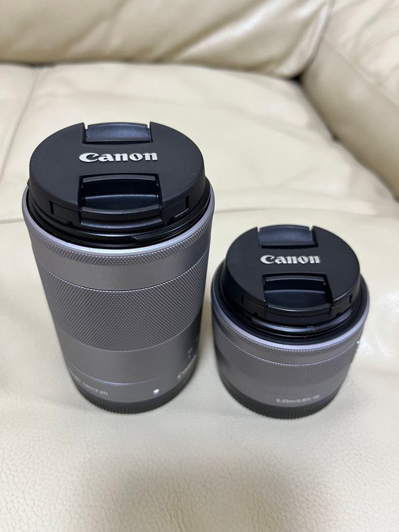 Canon EOS M100 ホワイト レンズ2本・カメラカバー付き