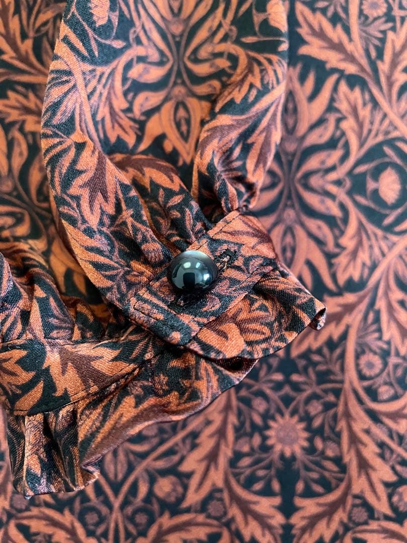 【未使用品】VIVIENNE TAM 長袖ブラウス