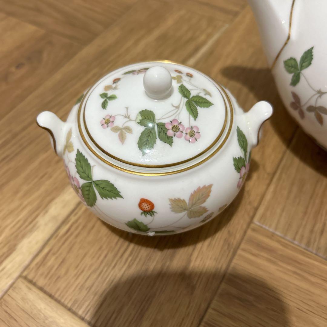 ウェッジウッド　ワイルドストロベリーティーカップ　ティーポット　シュガーポット