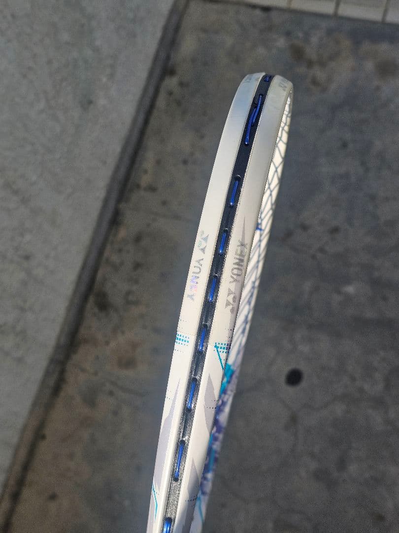YONEX ホワイト ラケット　ボルトレイジ5s