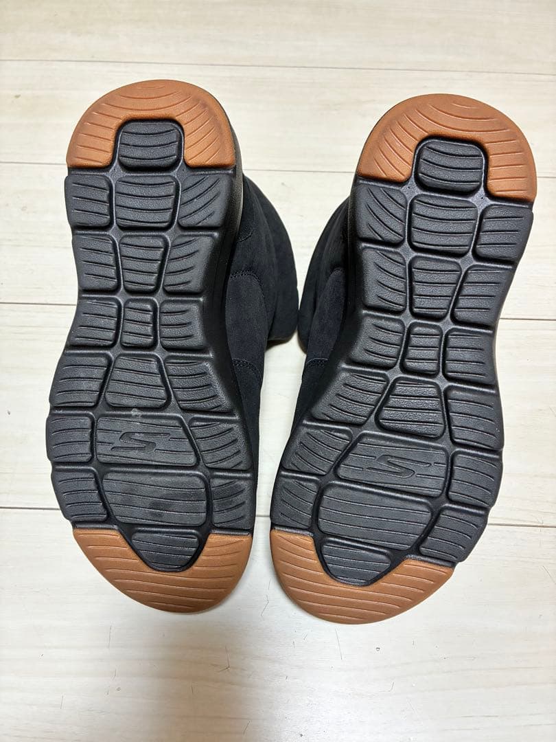 Skechers女性用ブーツ　Glacial Ultra Slip-ins