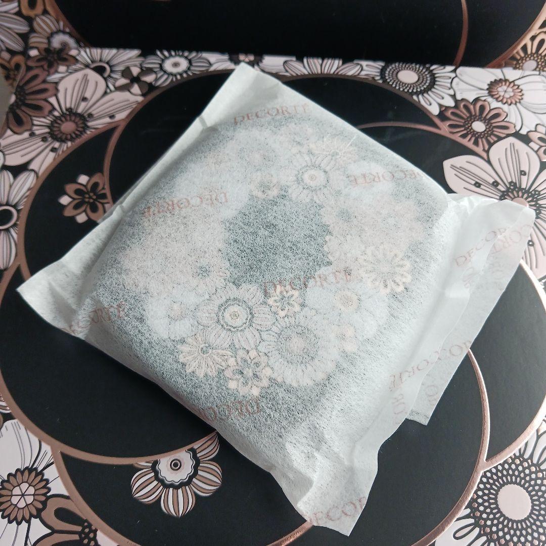 COSME DECORTE　クリスマスコフレ 2025　アイシャドウパレット