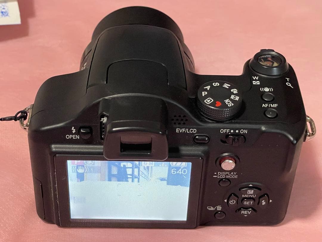 デジタルカメラ Panasonic LUMIX DMC-FZ7