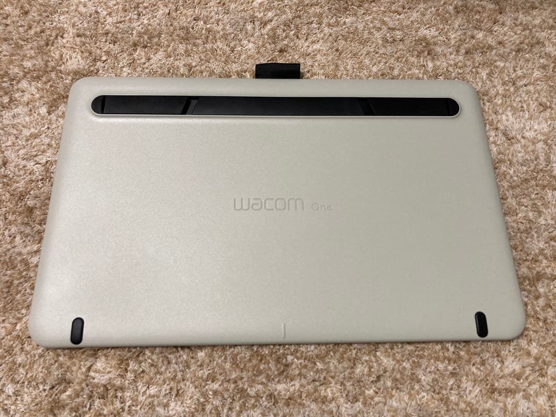 Wacom One 13.3型液晶ペンタブレット