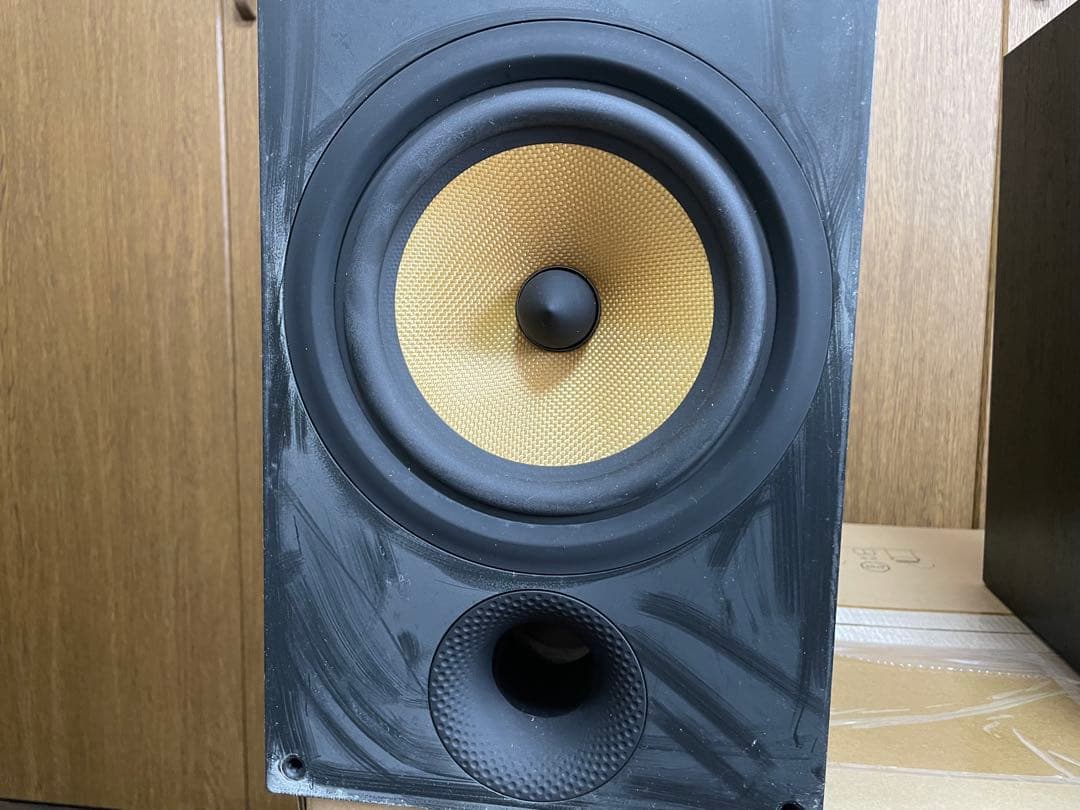 B&W (Bowers & Wilkins) ブックシェルフスピーカー 685