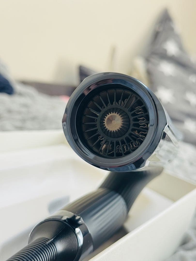 【超美品/ほぼ新品】リファビューテックドライヤースマートダブル　ブラック