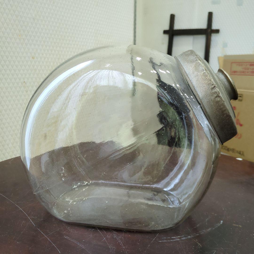 タマちゃん　骨董 猫瓶 ガラス製 丸型 容器 蓋付き 駄菓子屋