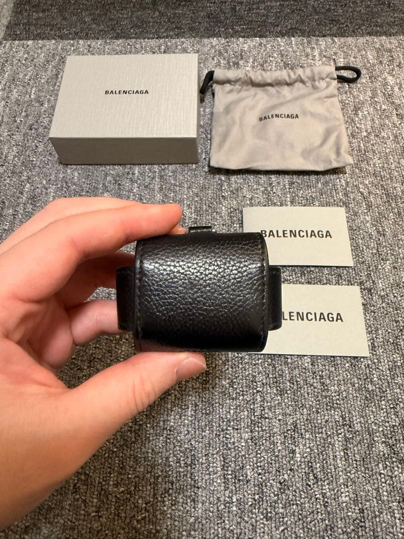 BALENCIAGA AirPods proケース