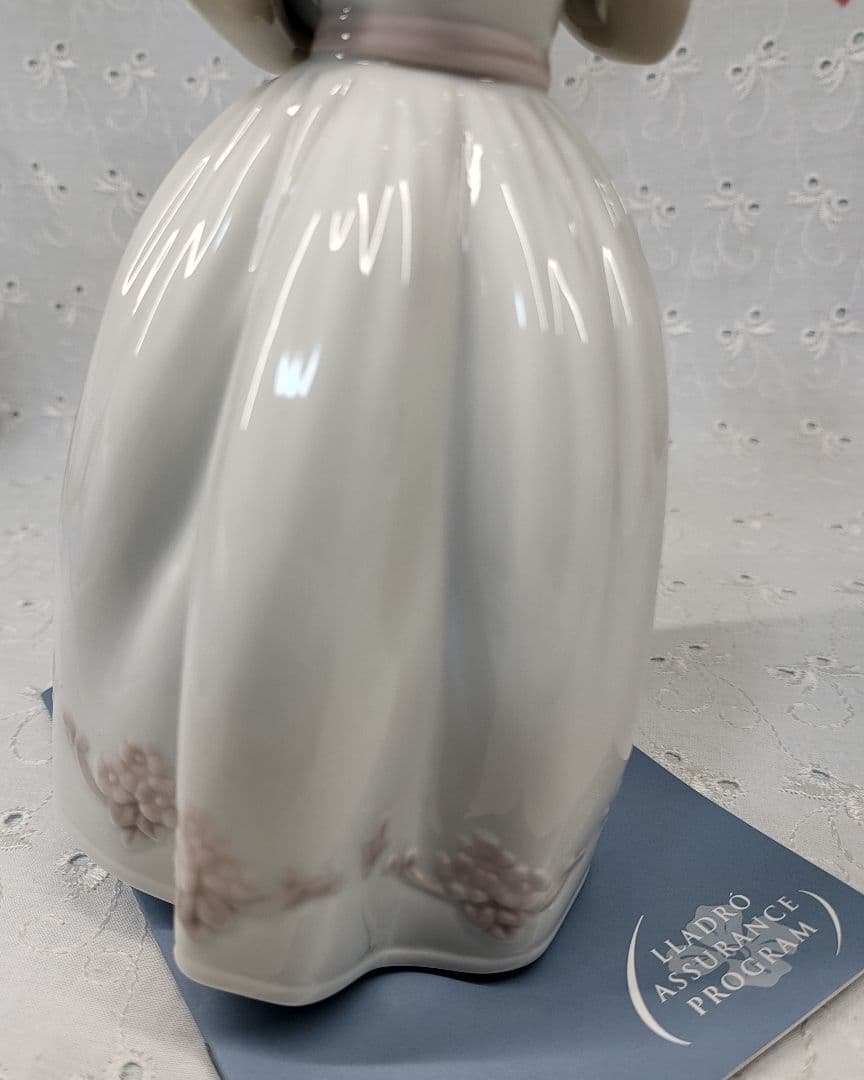 未使用近✨リヤドロ 大切なあなたへ フィギュリン 陶器人形 少女 ハートフラワー