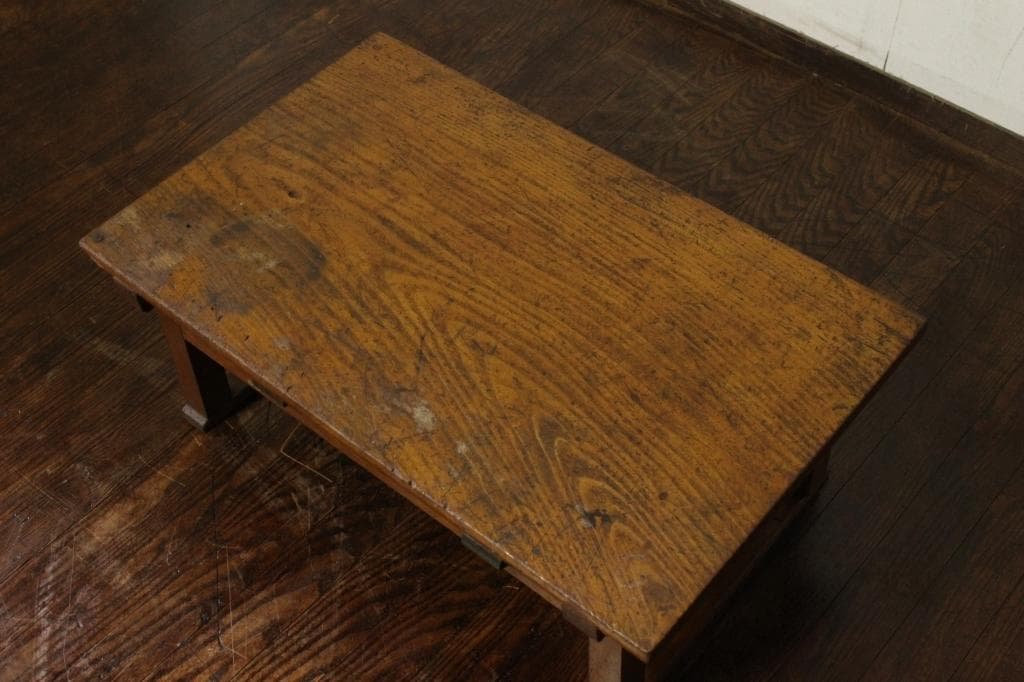 古い使い込まれた風合いが良い文机！古家具/古道具/テレビ台/帳場机/ローボード