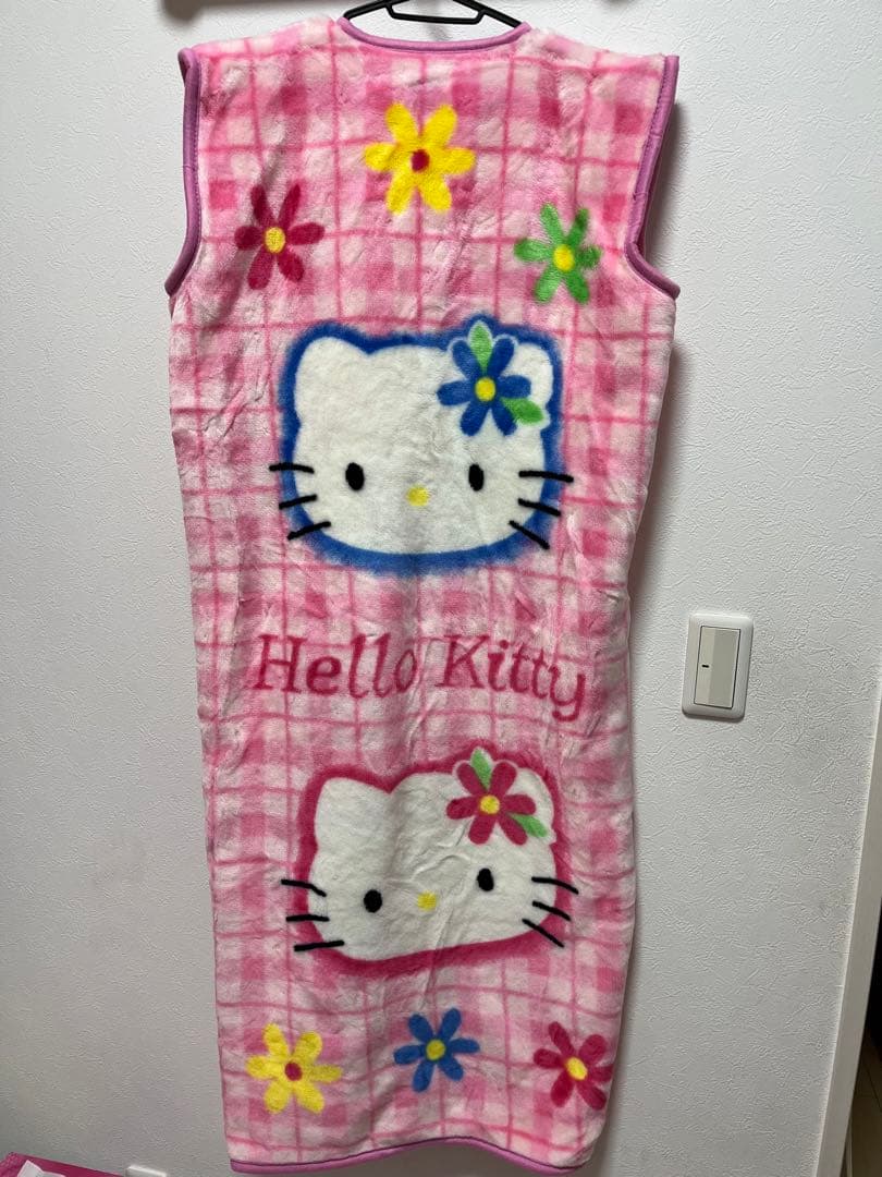 ☆激レア☆希少☆サンリオ☆ハローキティかいまき毛布