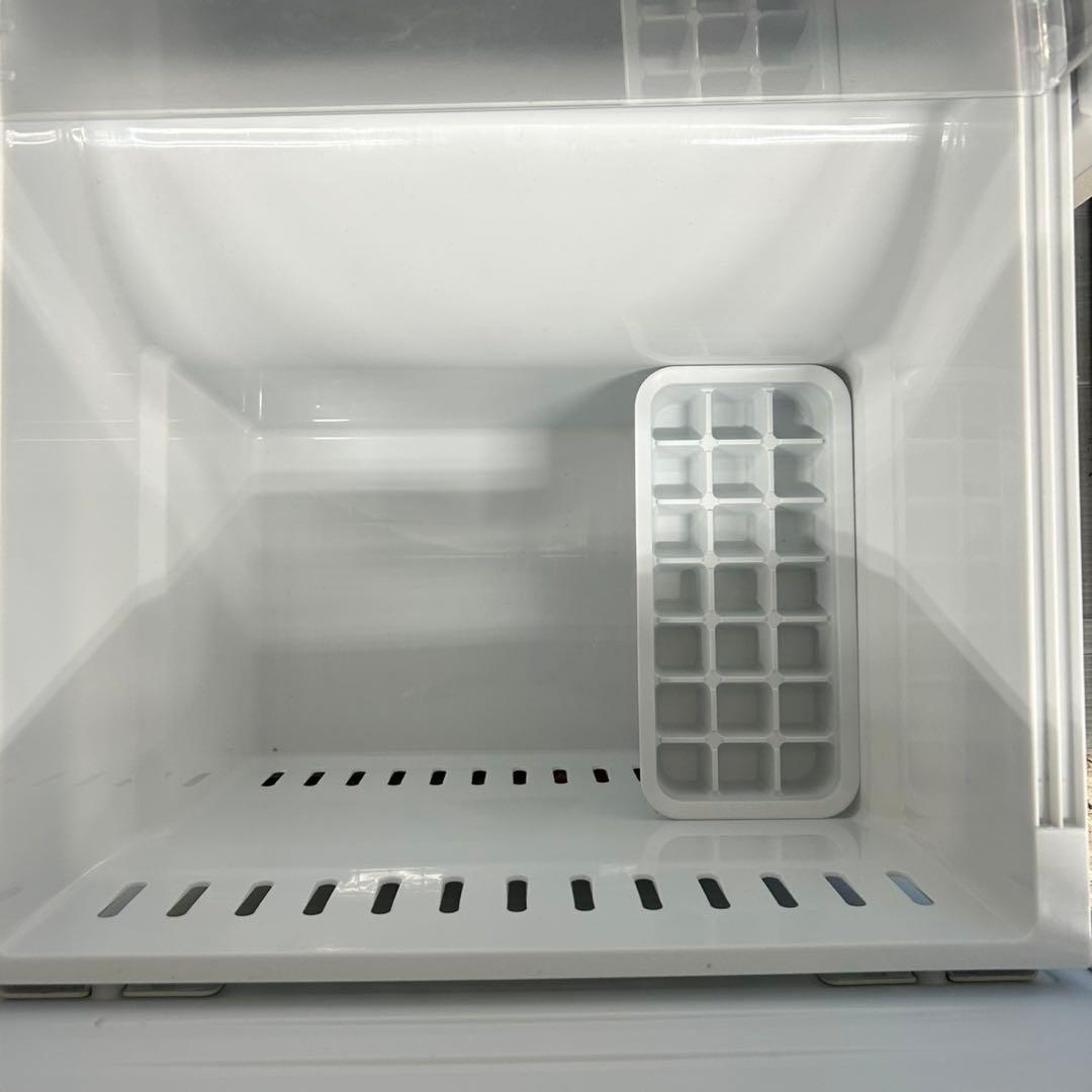 536極美品　マッドデザイン　冷蔵庫　大きめ　200L弱　大人気モデル　ホワイト