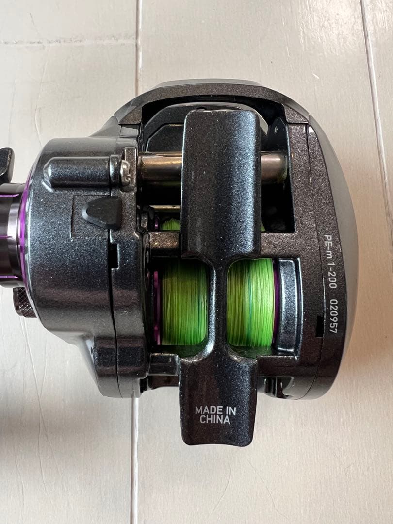 ダイワ 紅牙 XIC 右ハンドル ベイトリール