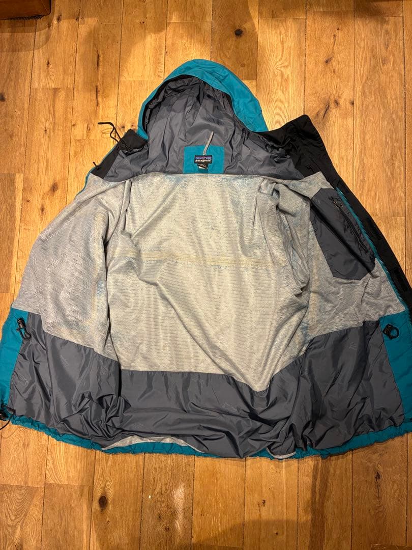 y*6様 Patagonia フード付き　ストームジャケット