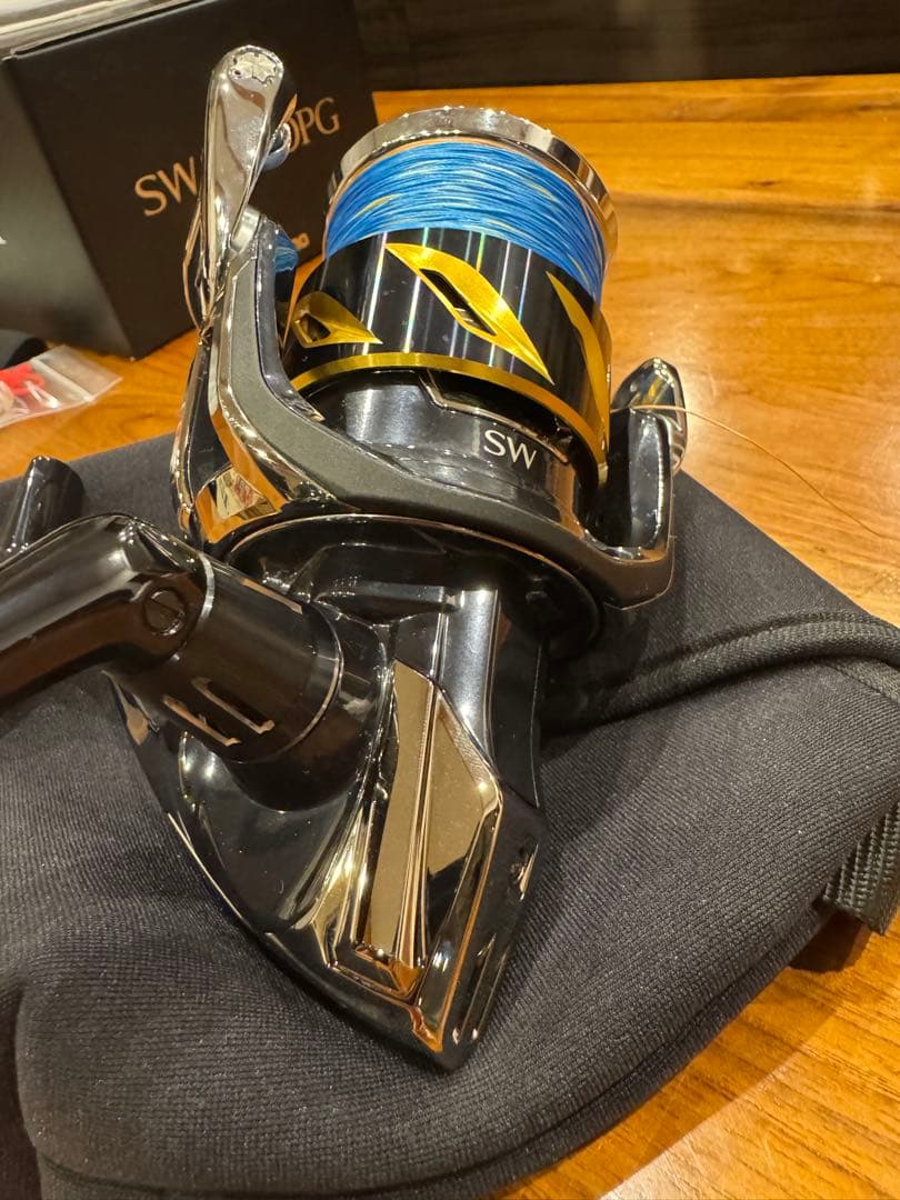 19STELLA SW 8000PG スピニングリール