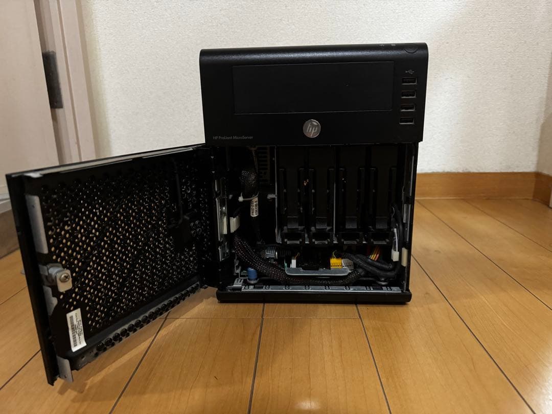 サーバー HP MicroServer N36L + Remote Access Card