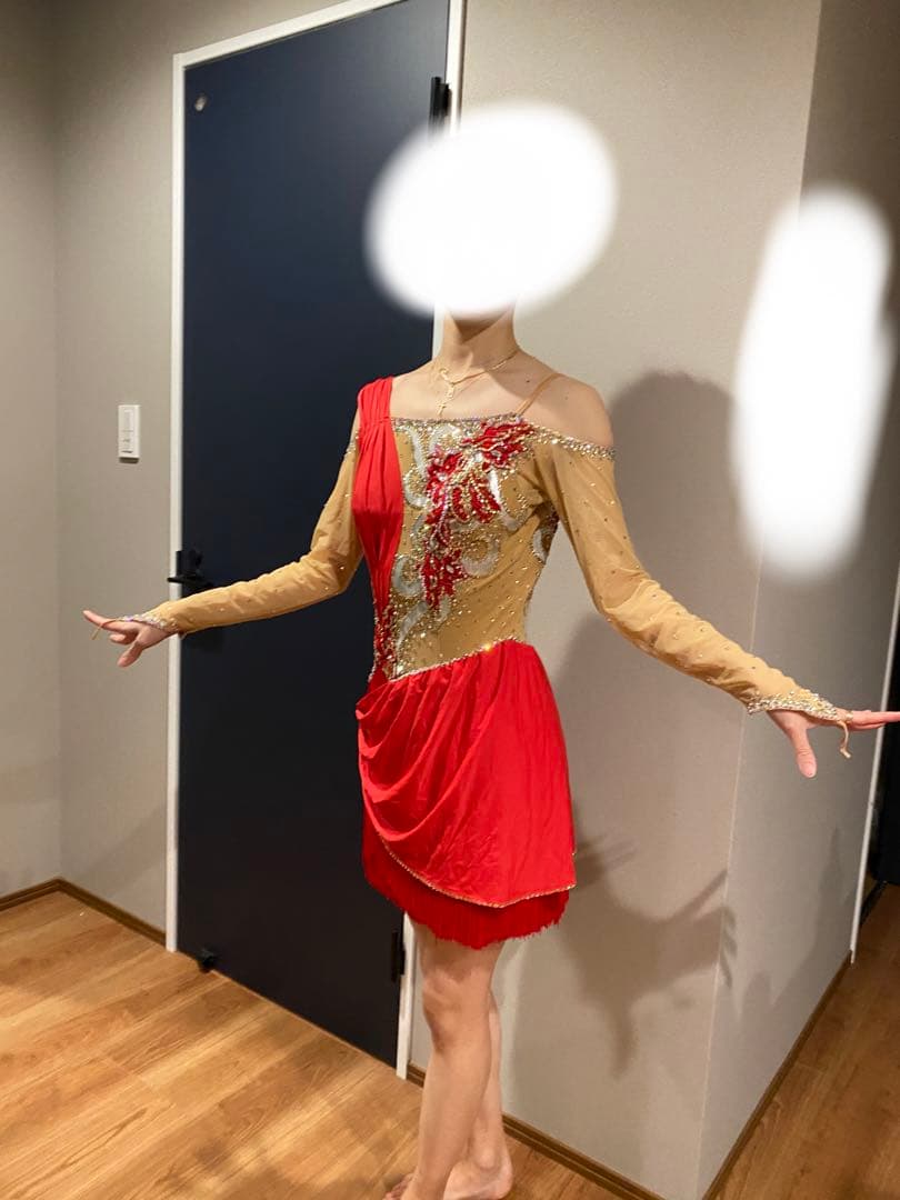 社交ダンス用ドレス 赤と金色