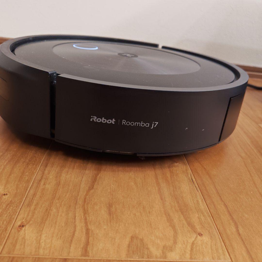 iRobot Roomba ルンバ j7+　ロボット掃除機