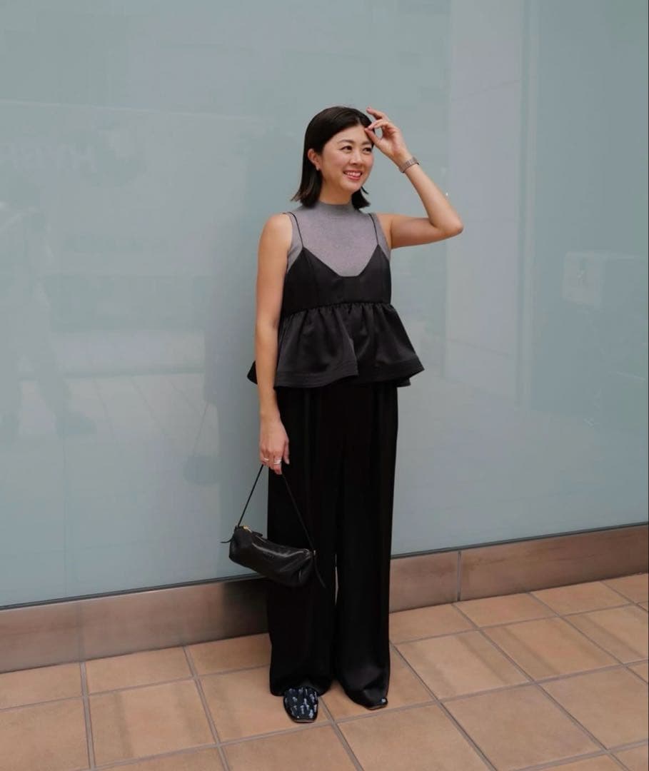 machatt サテンフレアキャミソール