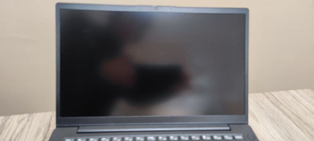 lenovo v14 g4 Ryzen5 7520U オンボードメモリ8GB