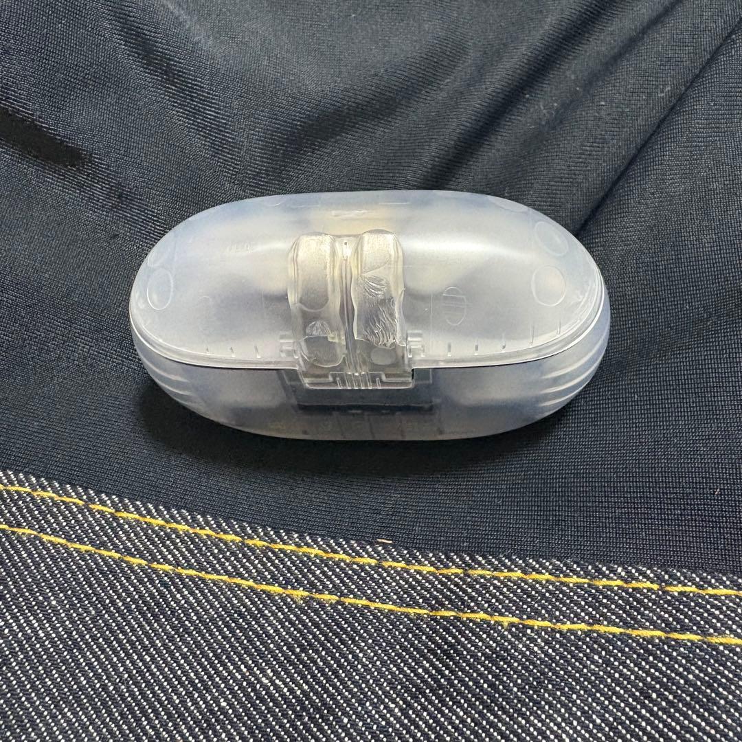 Beats Studio Buds + トランスペアレント　スケルトン