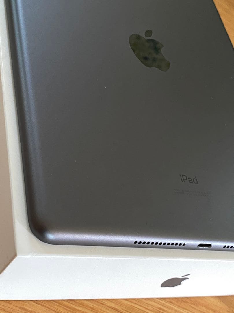 iPad第７世代　32GB wi-fi