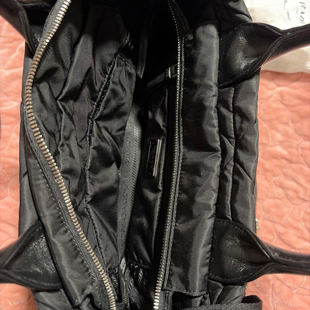 PRADA キルティングショルダーバッグ ブラック