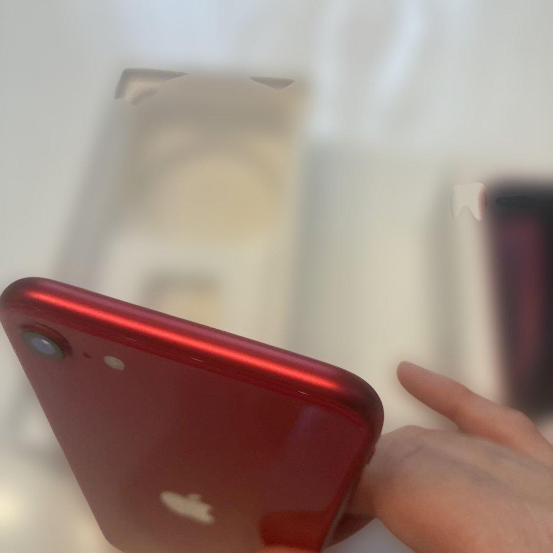 Apple iPhone SE (第2世代) PRODUCT(RED) 本体
