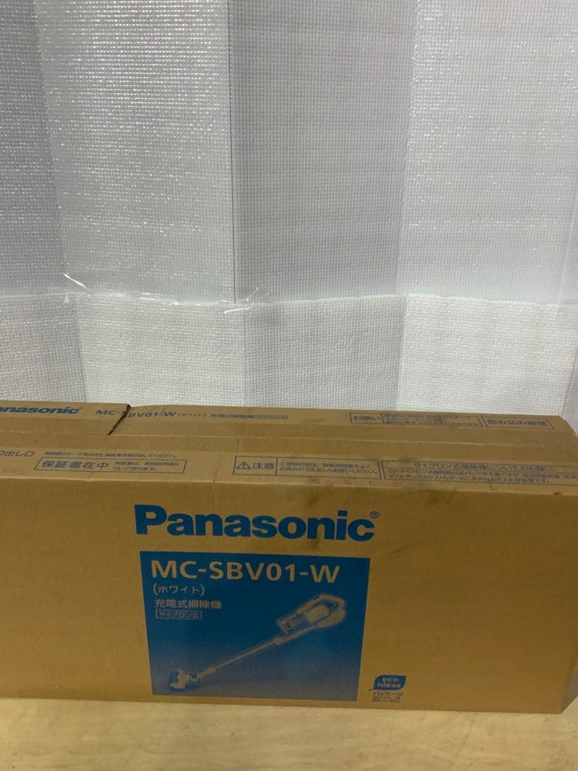 新品未使用箱不良　パナソニック 充電式掃除機 MC-SBV01 ホワイト
