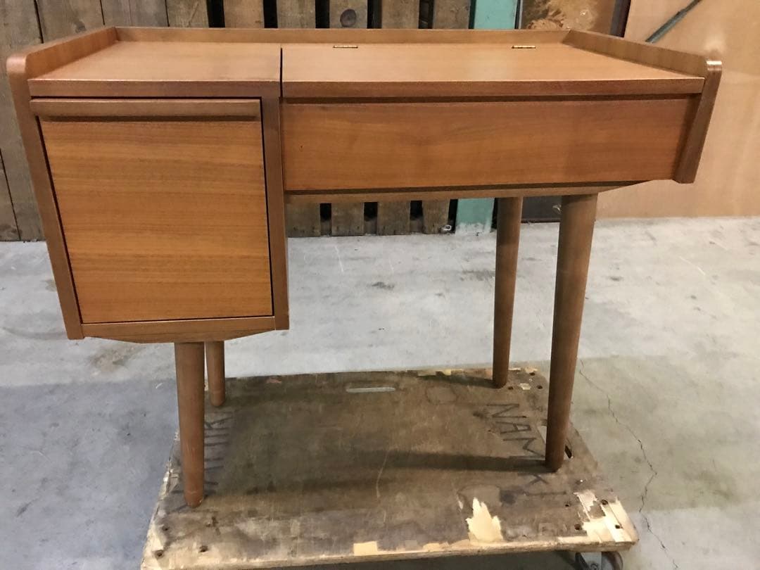 ウニコ unico アルベロ ドレッサー