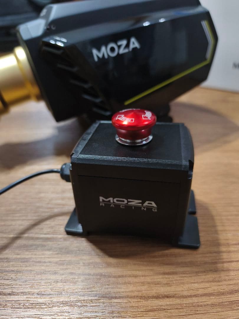 MOZA R16V1 + 緊急停止ボタン