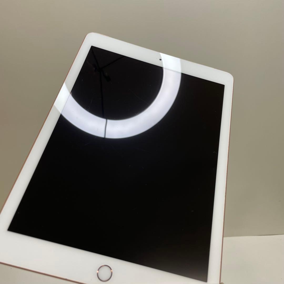 IPad 第6世代 32GB Wi-Fi + Cellular