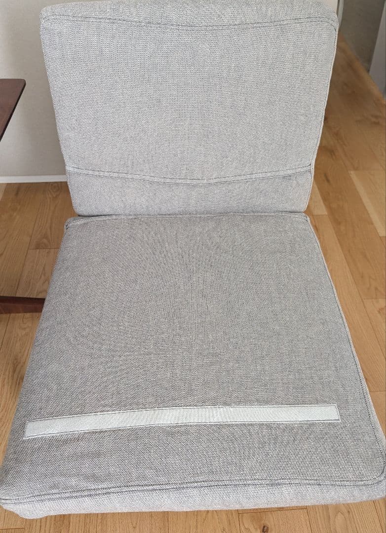 リビングでもダイニングでもつかえる ソファチェア ライトグレー 1人掛け×１脚①