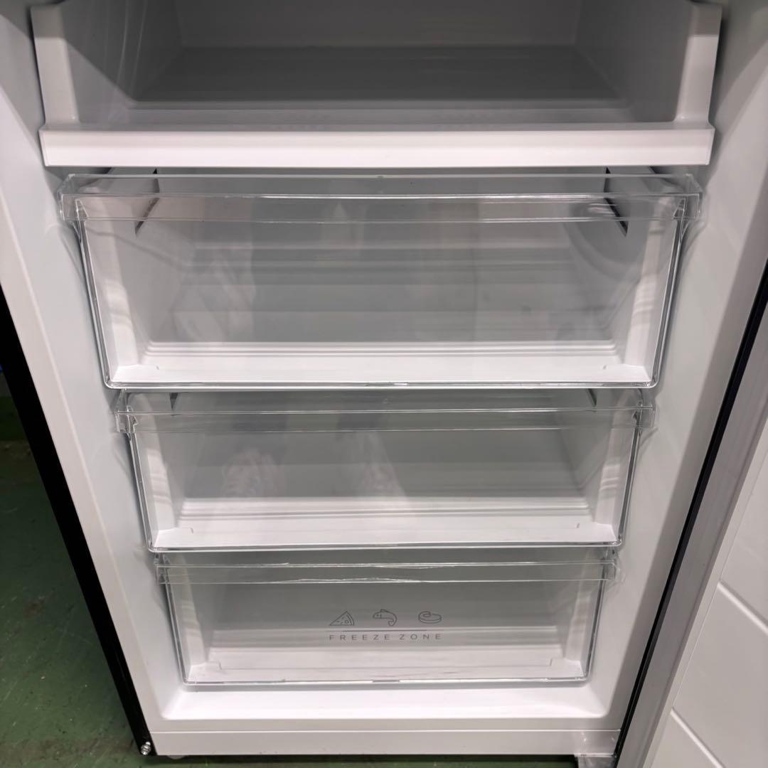 663 大きめ　中型冷蔵庫　小型　274L 200L強　小型　一人暮らし　右開き