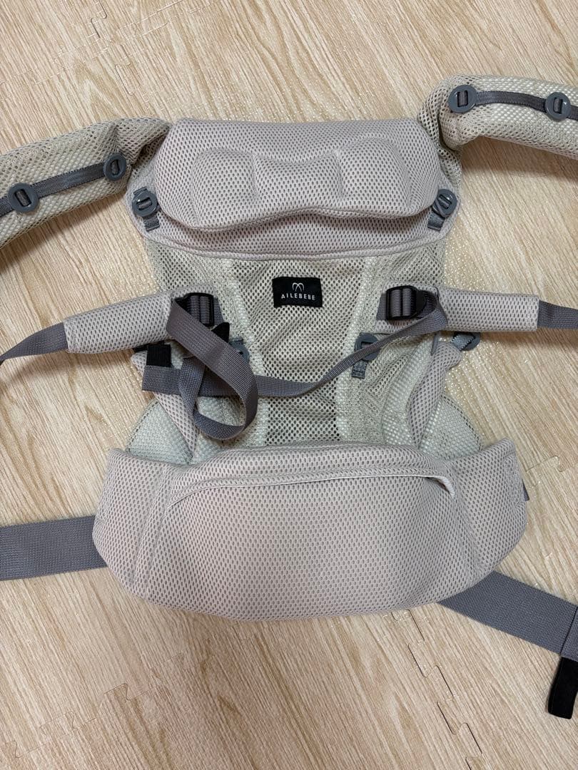 カーメイト　エールべべ　抱っこ紐　ライトベージュ