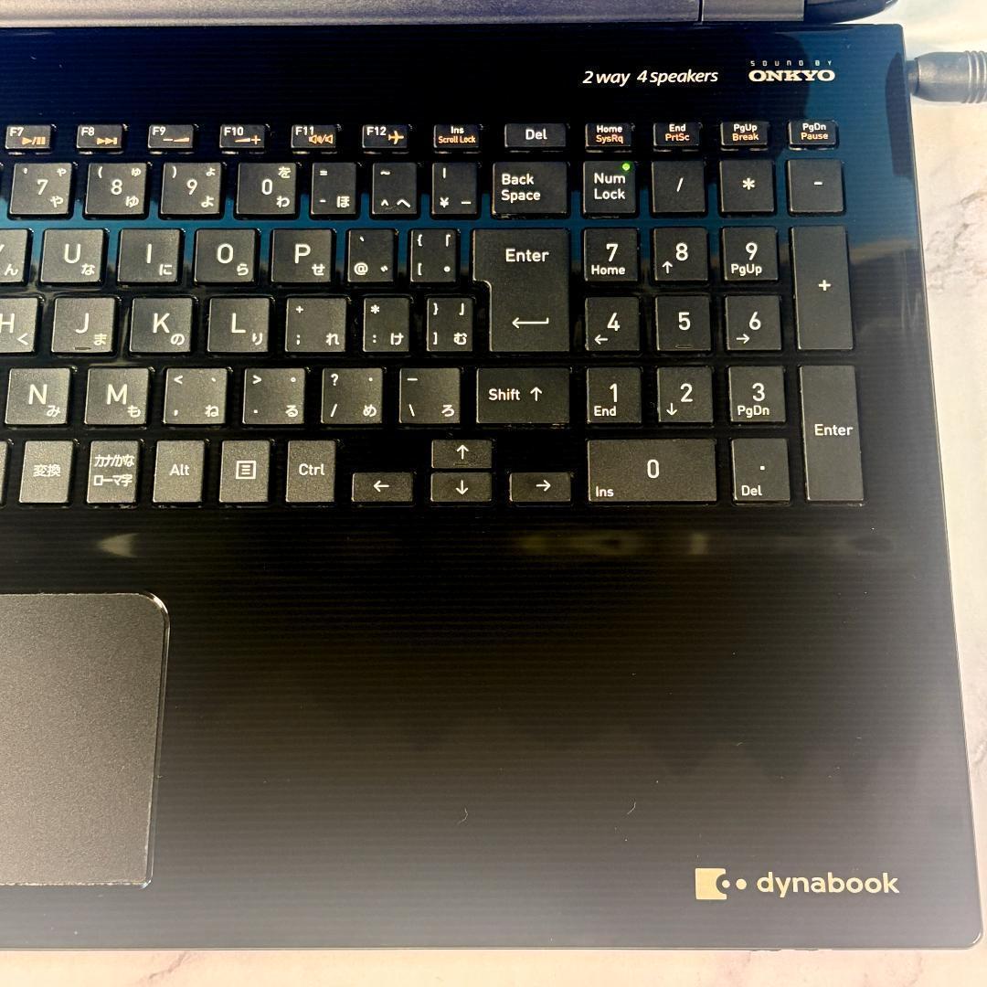 超美品！8世代Core i7・16GB・SSD500・ブルーレイ・ノートパソコン