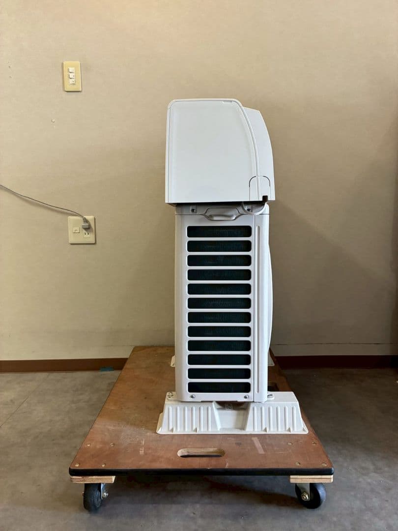 1953 東芝【RAS-221TC (W)】2021年 6畳 エアコン 中古