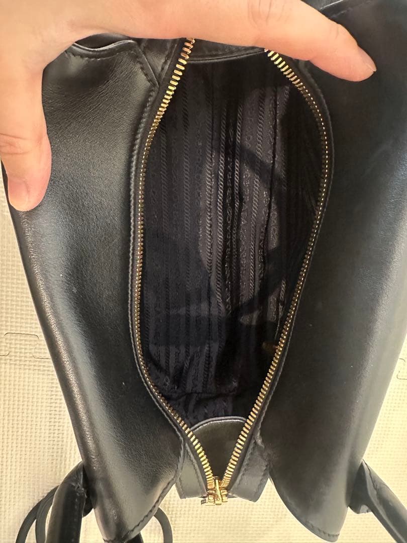 美品！PRADA 花柄ハンドバッグ