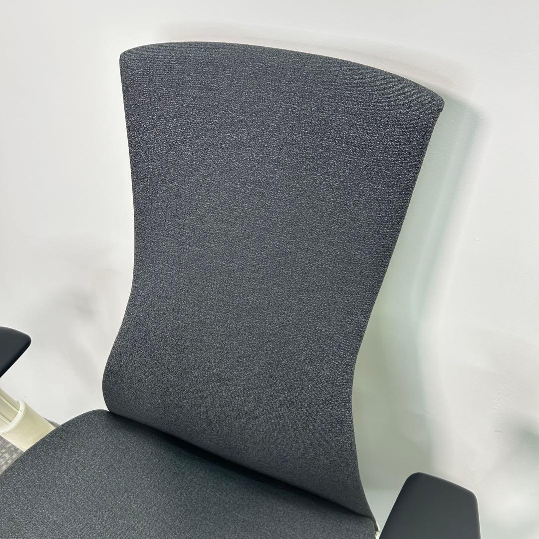 エンボディチェア 最高級 ハーマンミラー グレー　ホワイト Embody