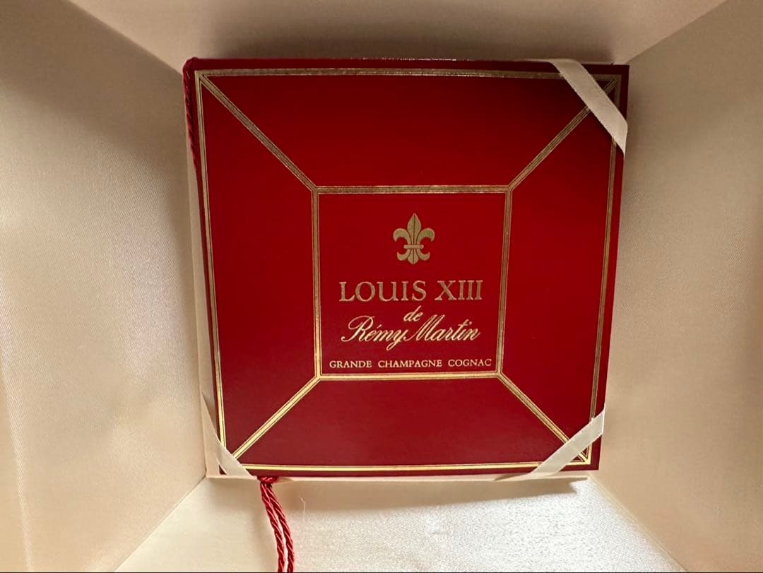 クリスタルバカラ　レミーマルタン　ルイ13世　空き瓶、箱付き