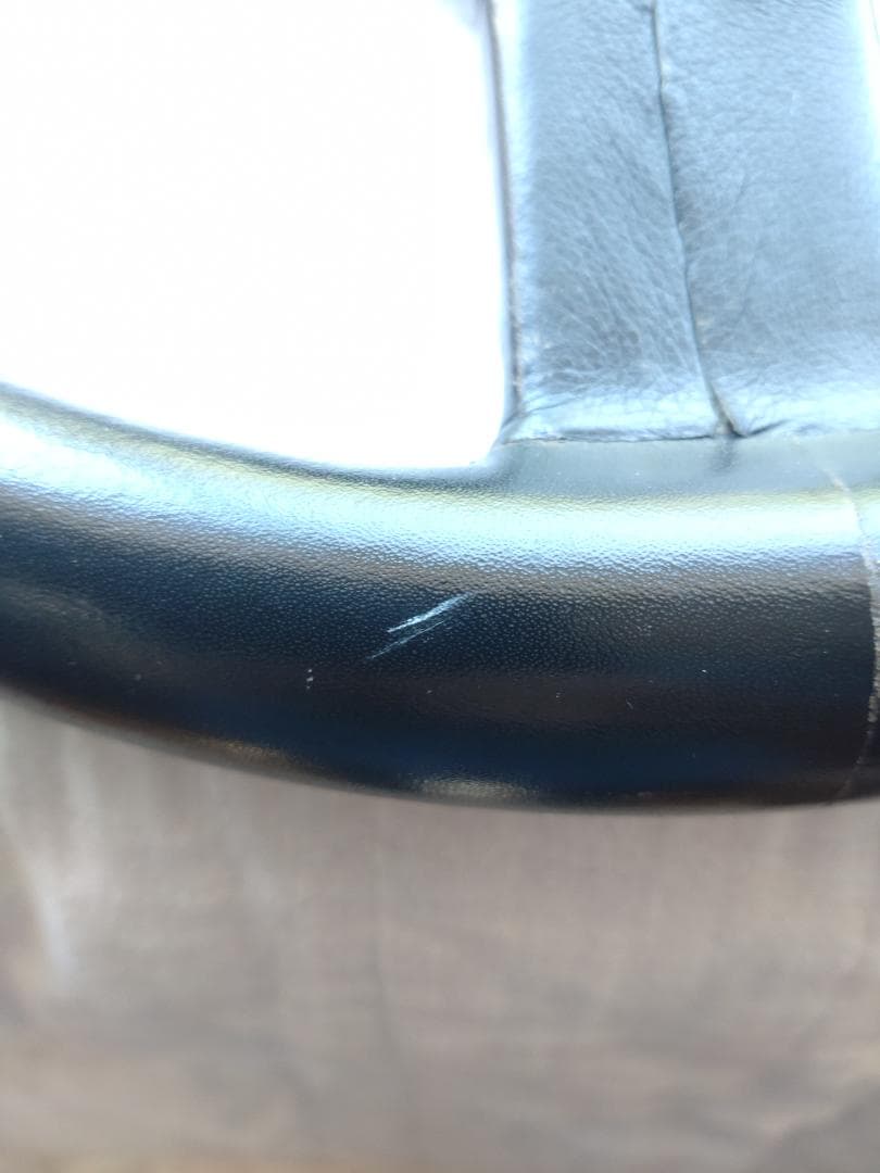 MOMOステアリングホイール〈即日発送〉