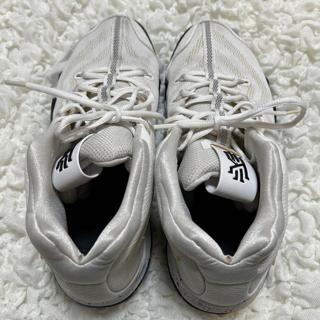 NIKE☆カイリー4