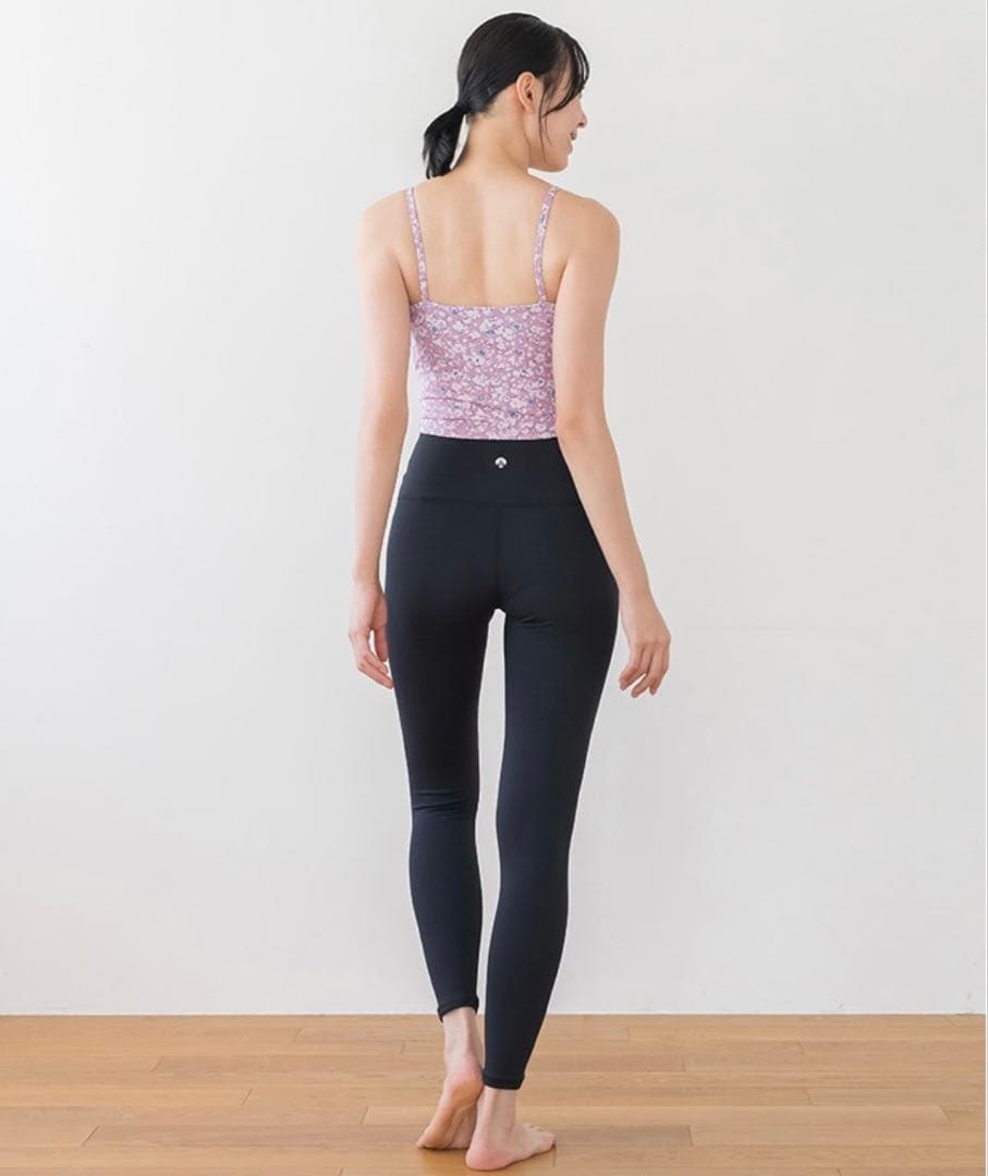 ⭐︎新品 【SUKALA】ショートタンクトップ＆レギンスセットアップ